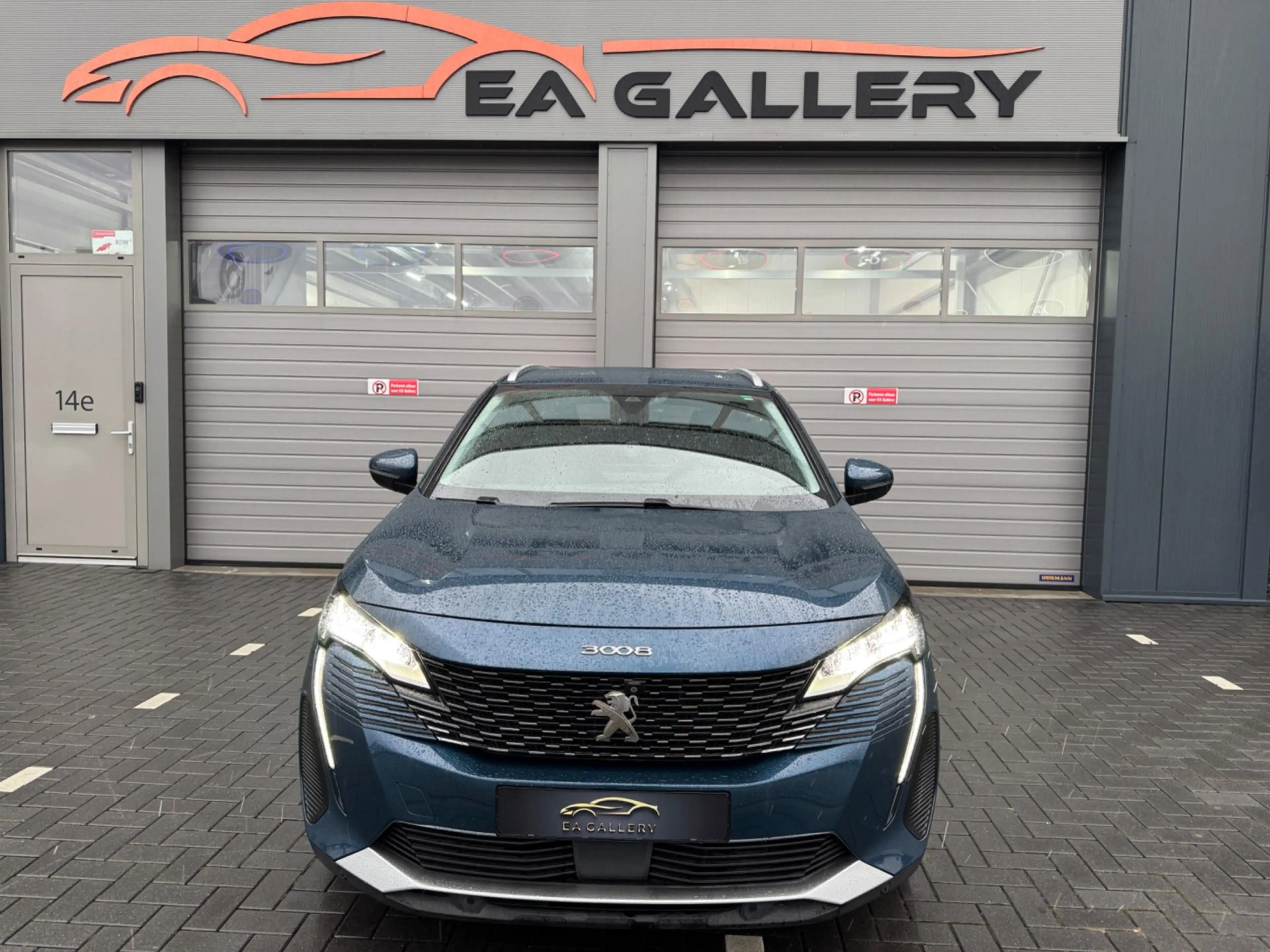 Peugeot 3008 1.6 HYbrid 225 360°Camera Nav — photo 50