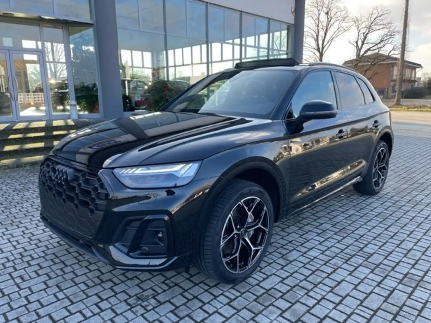 Audi Q5 40 TDI 204CV quattro S tronic S Line TETTO/MATRIX Schwarz - 2