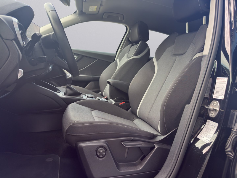 Audi Q2 30 TFSI intense — photo 10