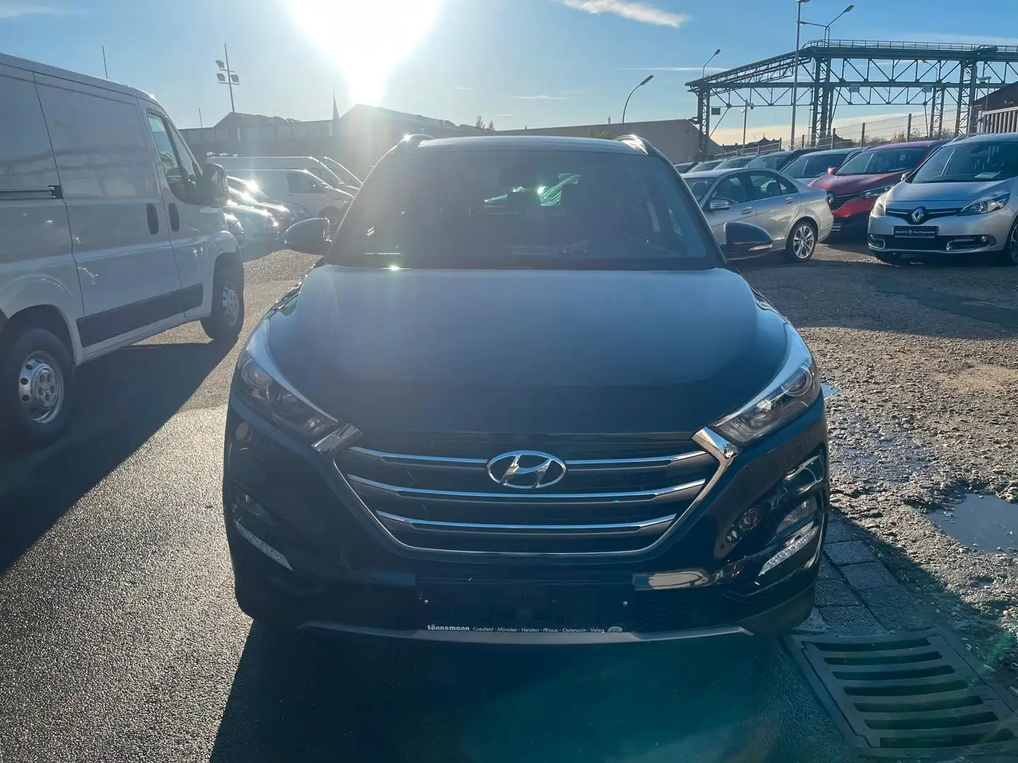 Hyundai TUCSON Style 4WD*1.Hand*Pano*Navi*Automatik* Noir - 2