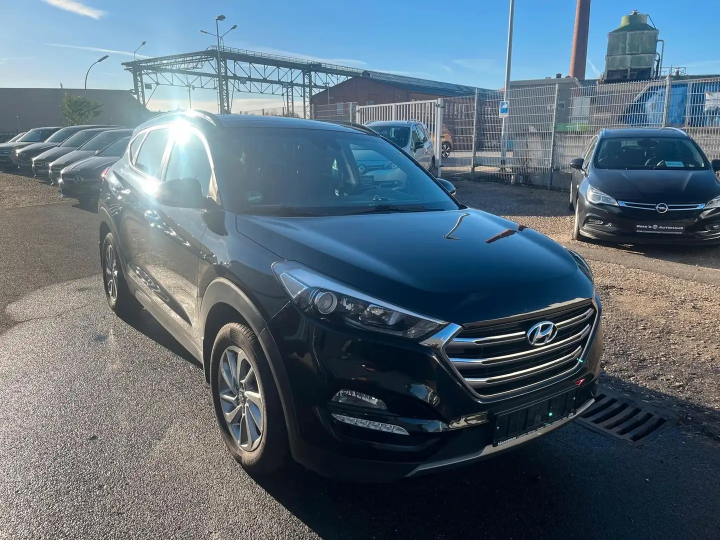 Hyundai TUCSON Style 4WD*1.Hand*Pano*Navi*Automatik* Noir - 1