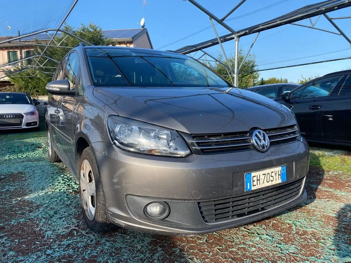 Volkswagen Touran 1.6 TDI Comfortline 7 Posti Gris - 2