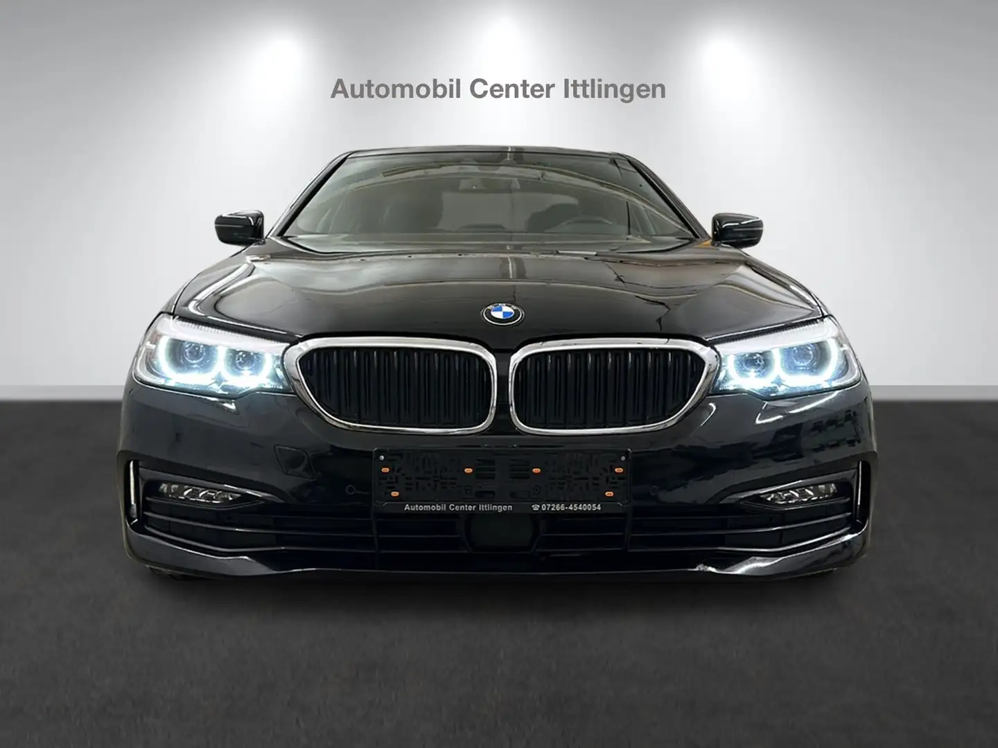 BMW 530 i Sport Line/AUT/Leder/LED-Schein/Navi/Alu Schwarz - 2