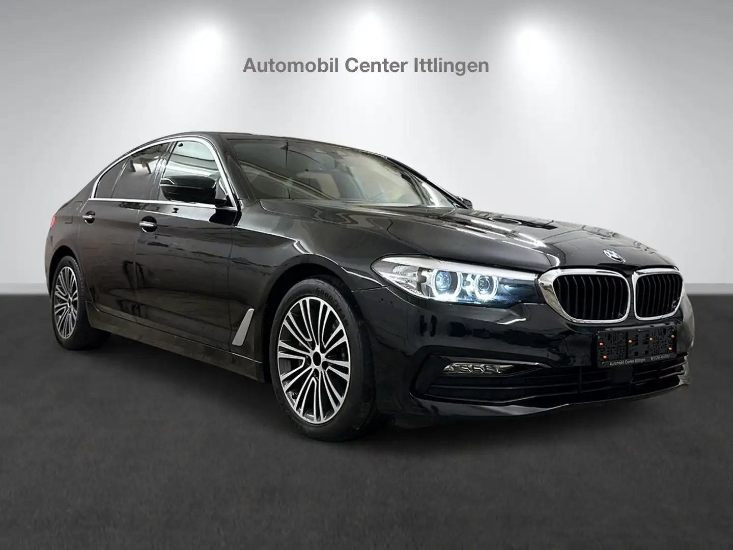 BMW 530 i Sport Line/AUT/Leder/LED-Schein/Navi/Alu Schwarz - 1