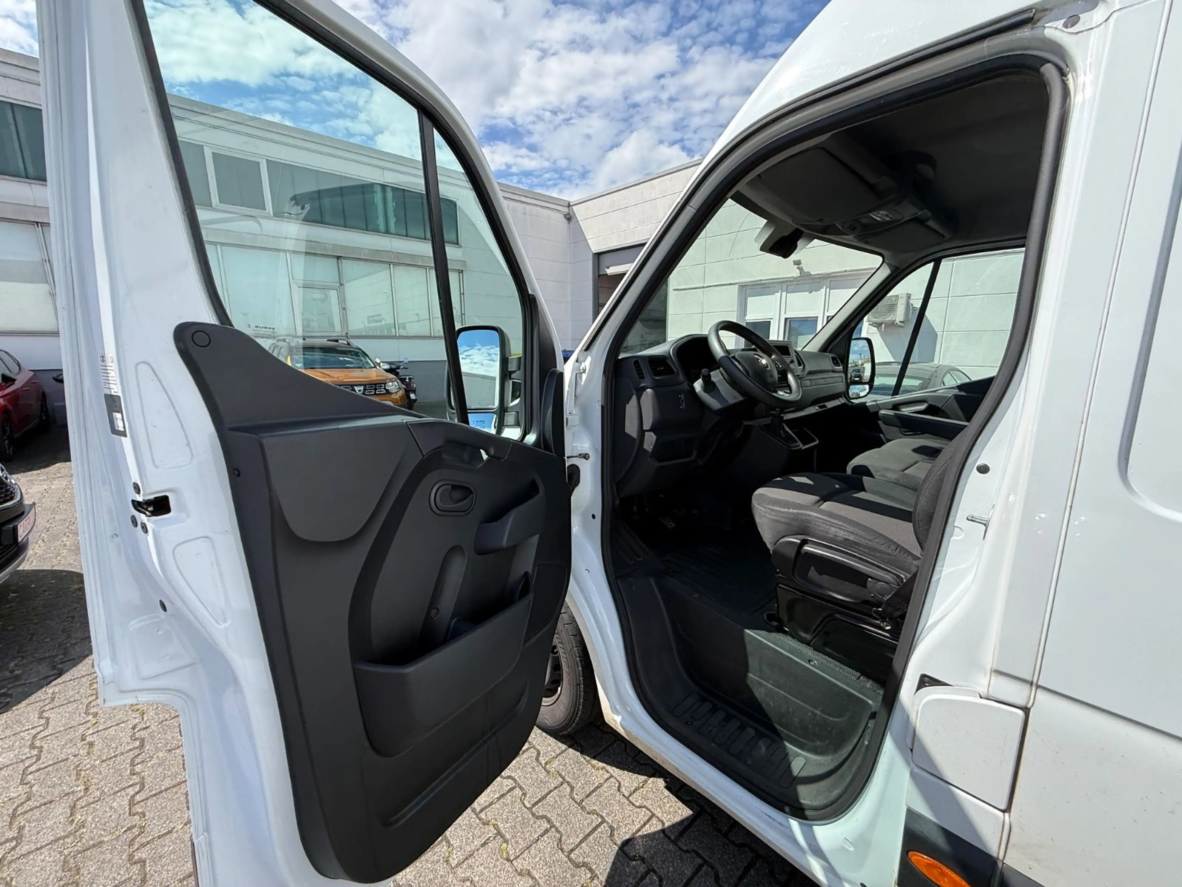 Renault Master III Kasten L3H2 3SITZER/KLIMA/PDC — photo 9