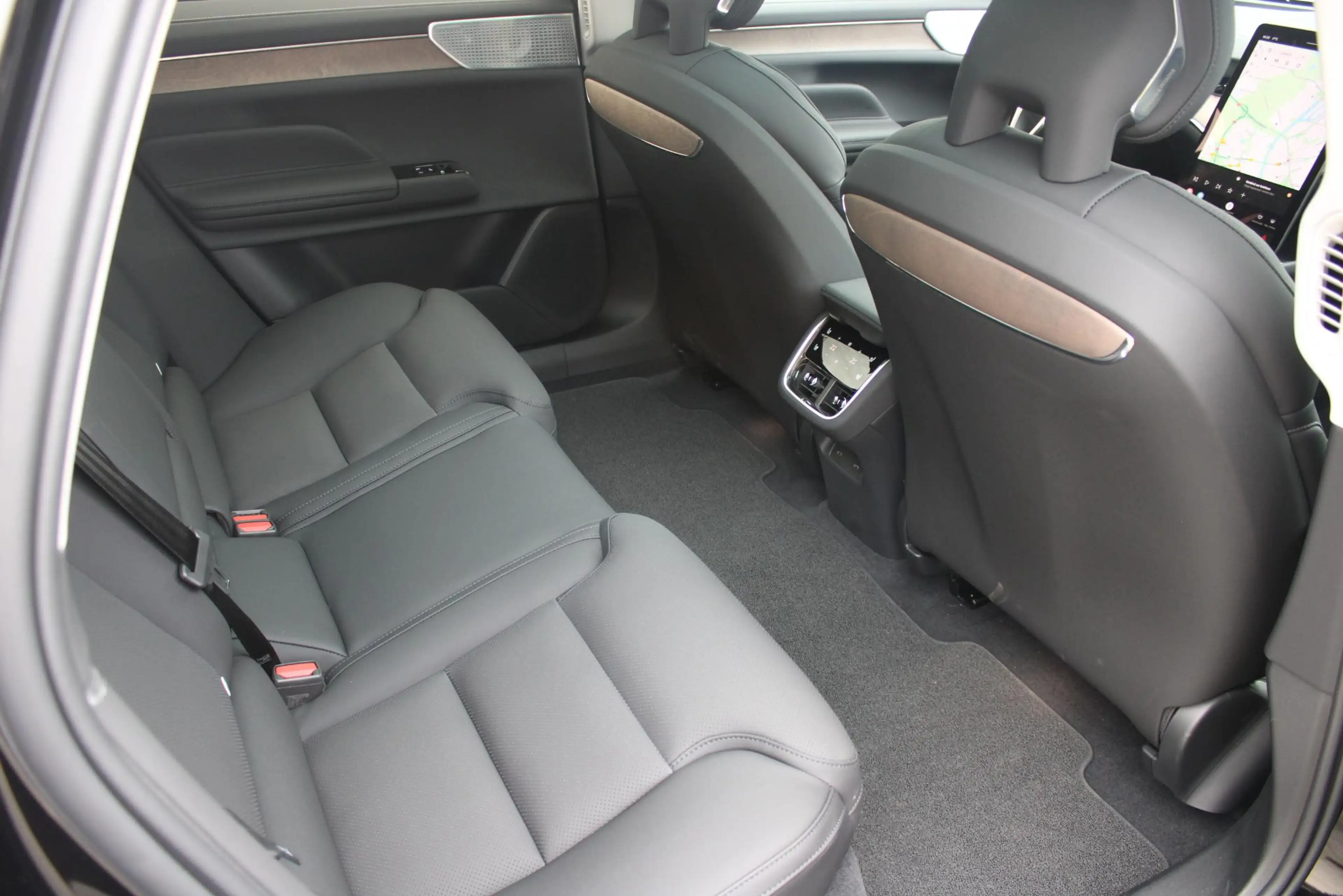 Volvo ES90 Single Motor Extended Range Ultra 92 kWh | 22" 5-Y — photo 9