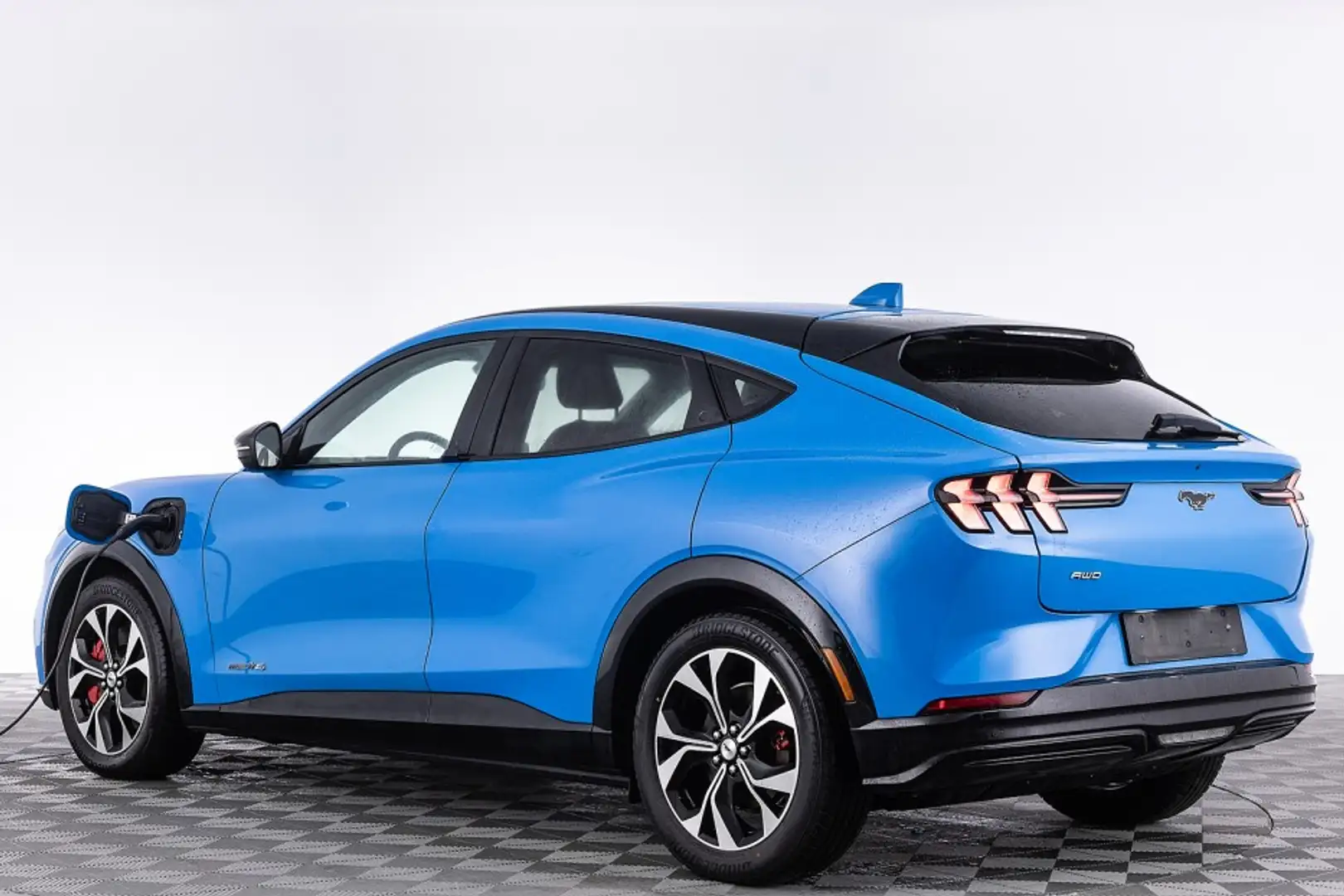 Ford Mustang Mach-E Premium AWD 75 kWh | LEDER | KEYLESS | Full LED | Blau - 2