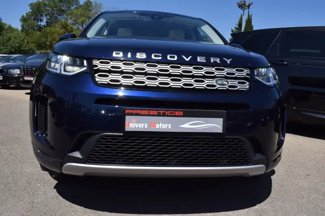 Land Rover Discovery Sport view 9