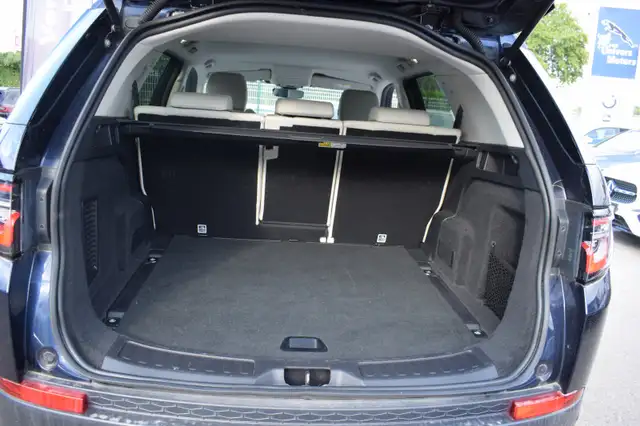 Land Rover Discovery Sport view 15