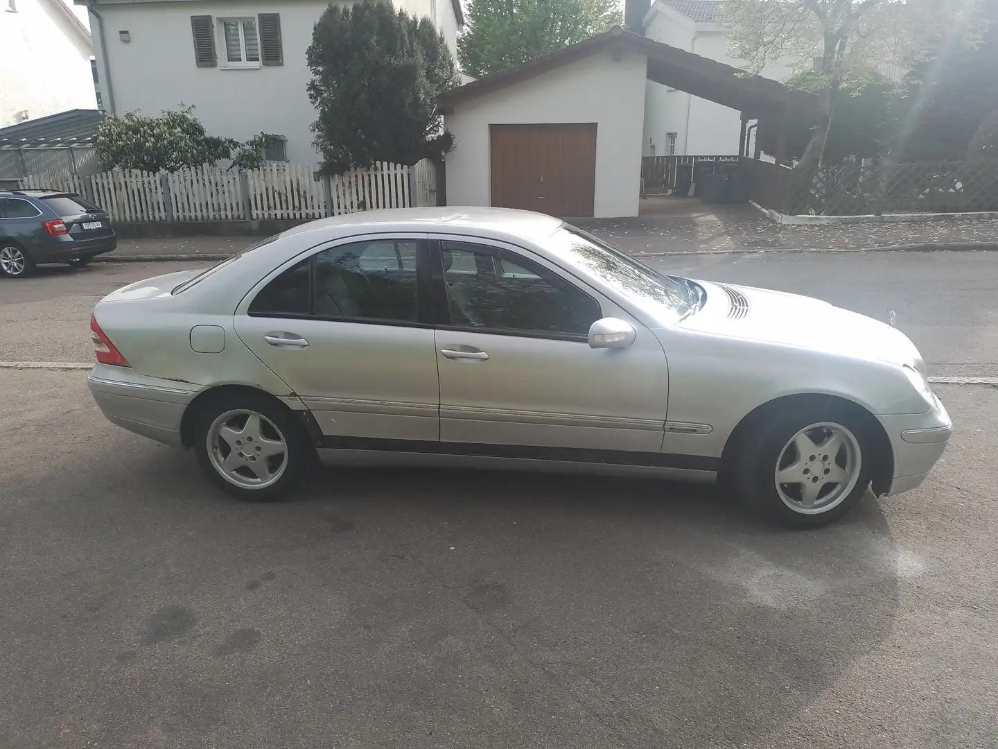 Mercedes-Benz C 240 Elegance Gümüş rengi - 2