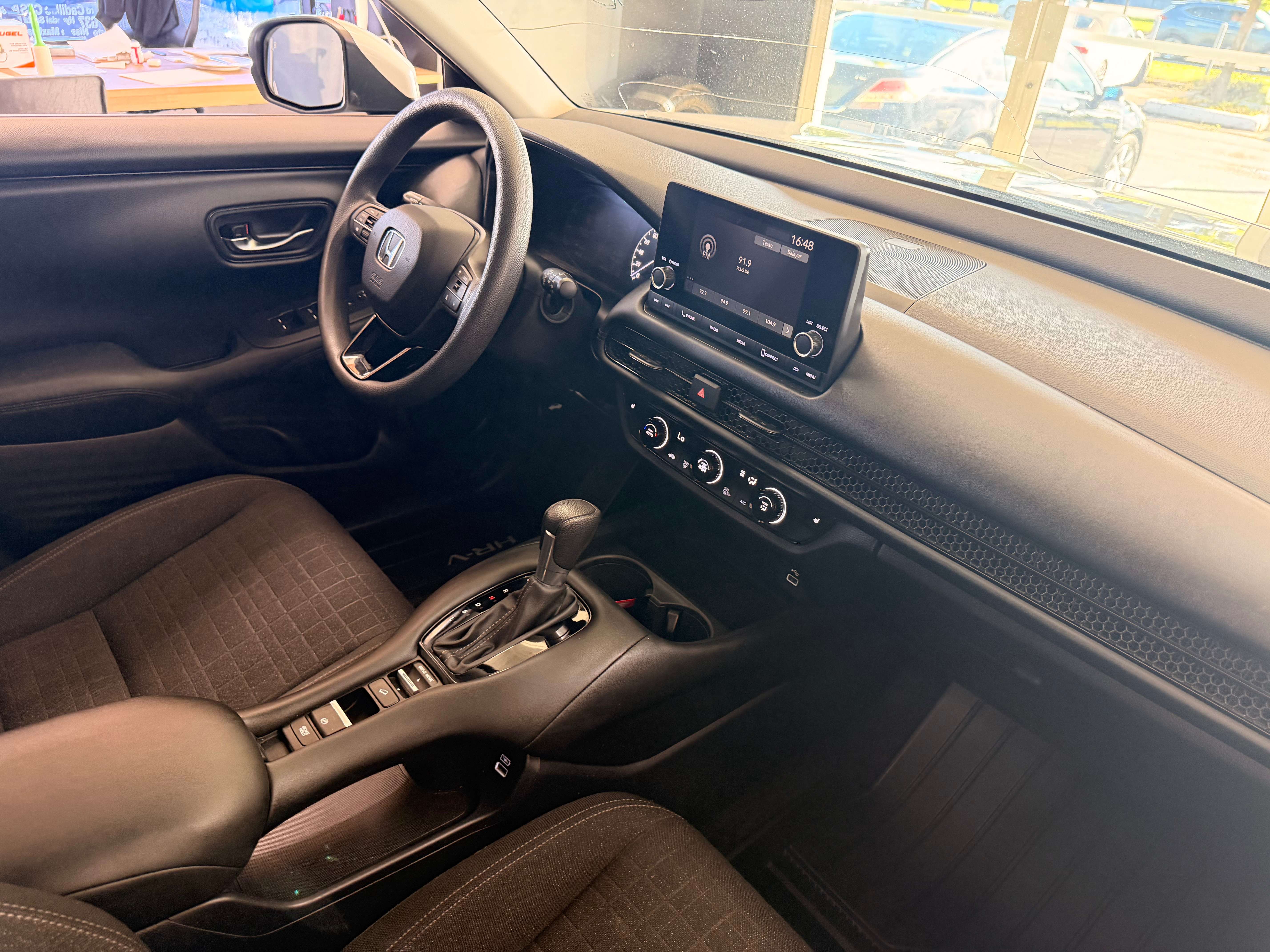 2023 Honda HR-V LX - Image 10
