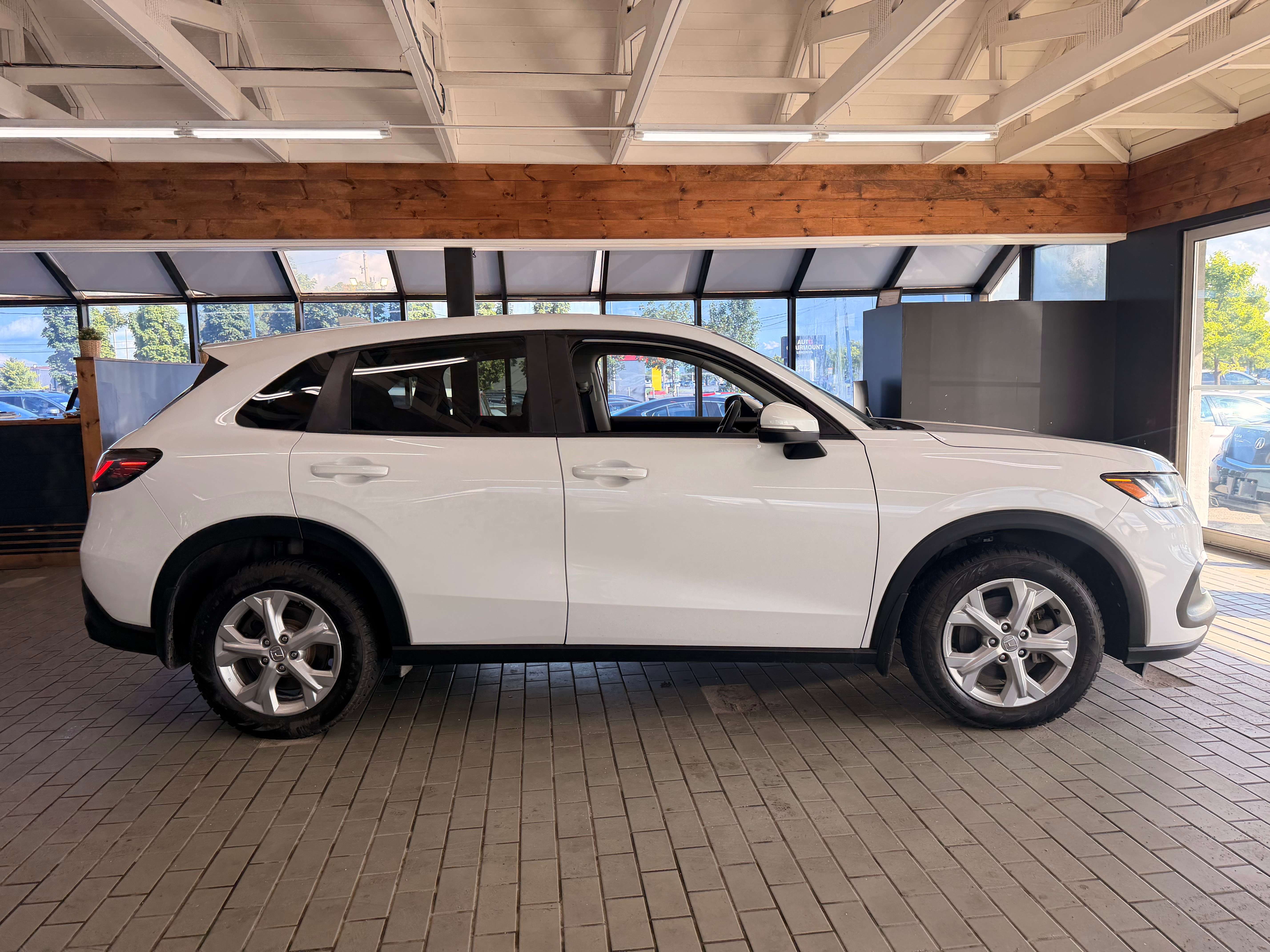 2023 Honda HR-V LX - Image 6