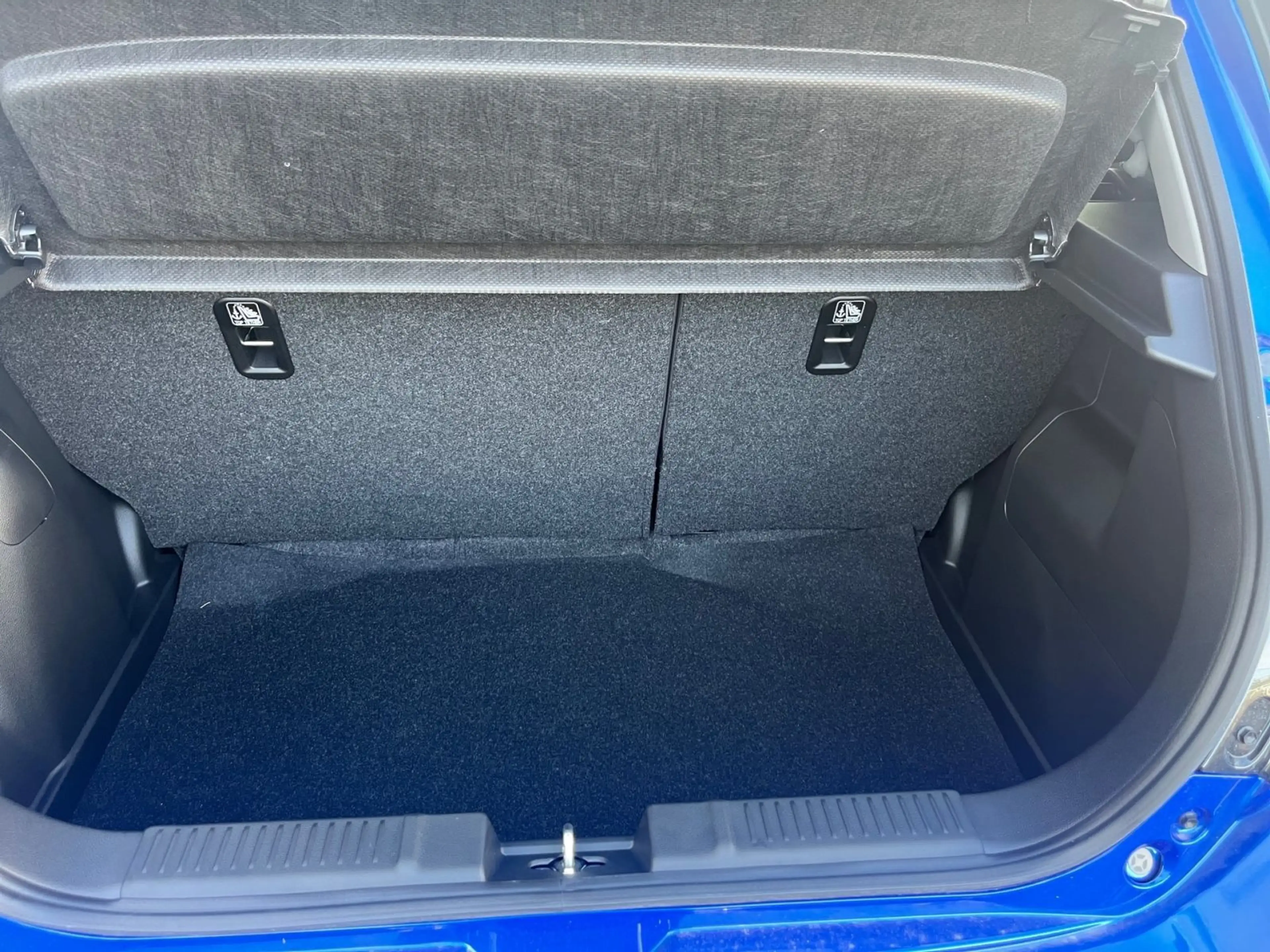 Suzuki Swift SWIFT COMFORT CVT HYBRID LED+ACC+NAVI+KAMERA+SHZ — photo 12