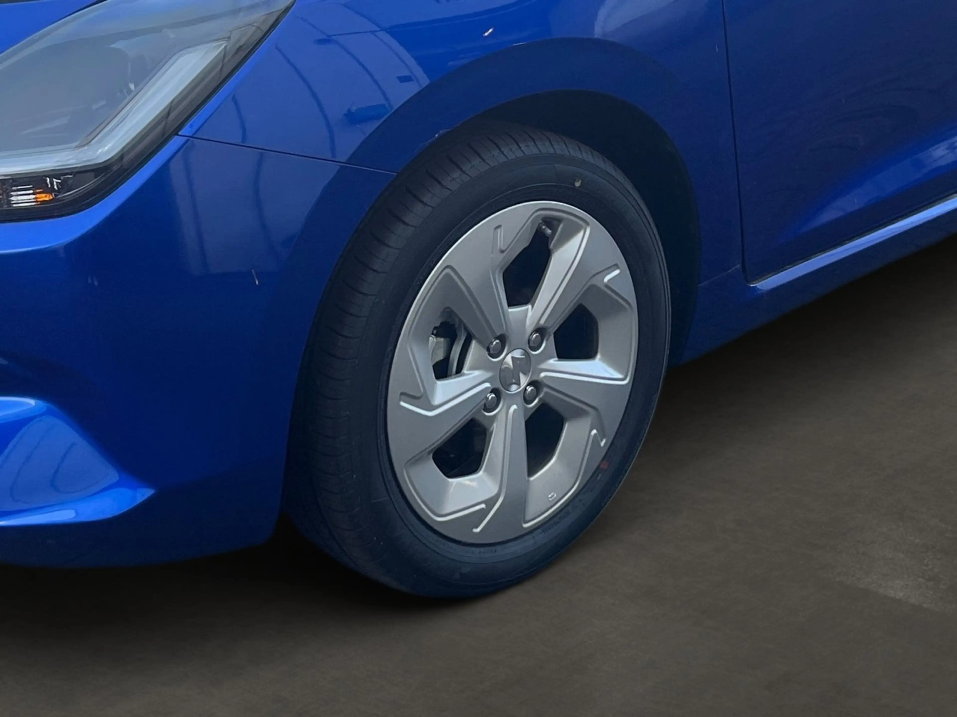 Suzuki Swift SWIFT COMFORT CVT HYBRID LED+ACC+NAVI+KAMERA+SHZ — photo 6