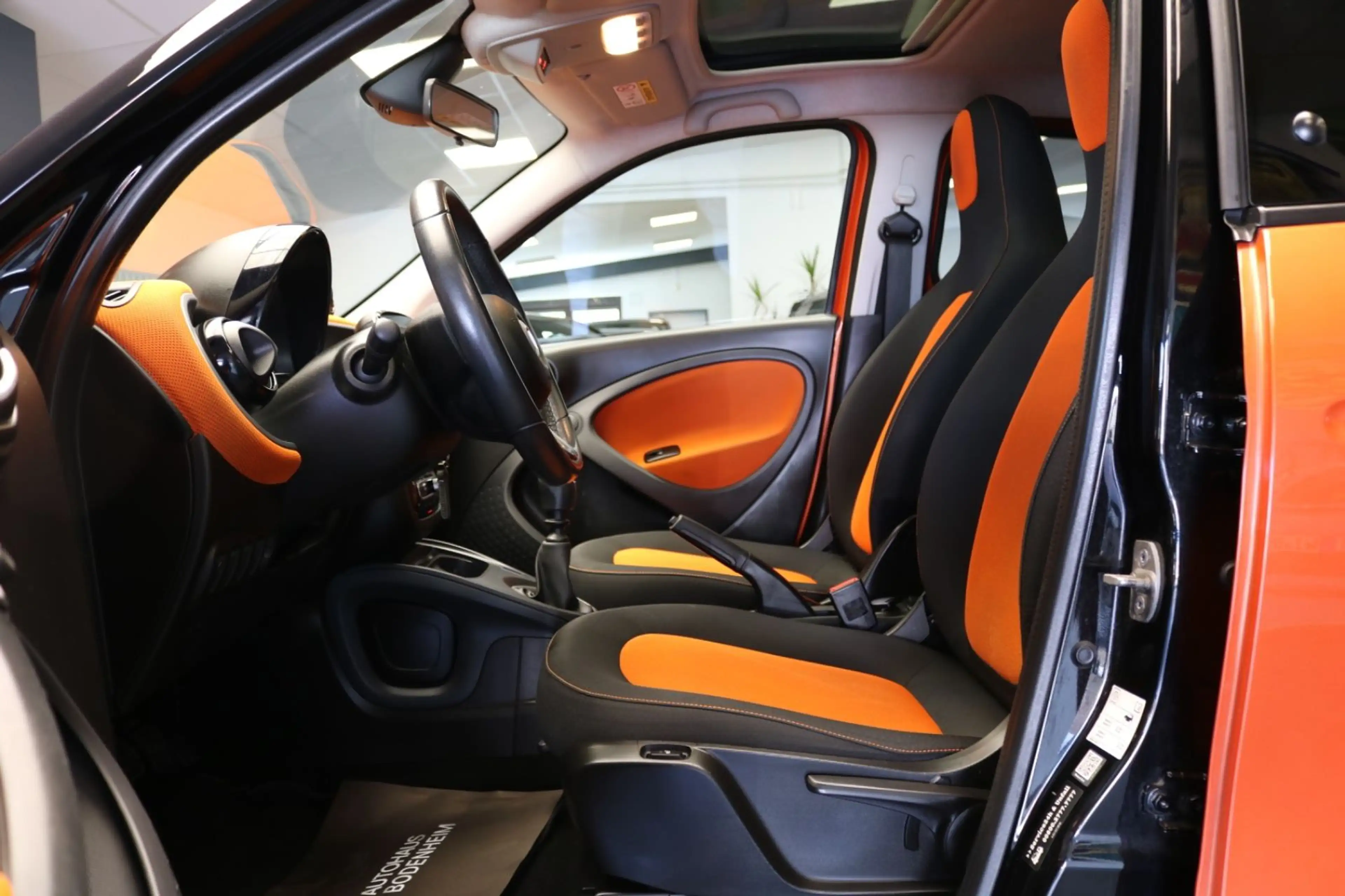 smart forFour forfour Basis 66 kW/PANO/NAVI/KAMERA — photo 15