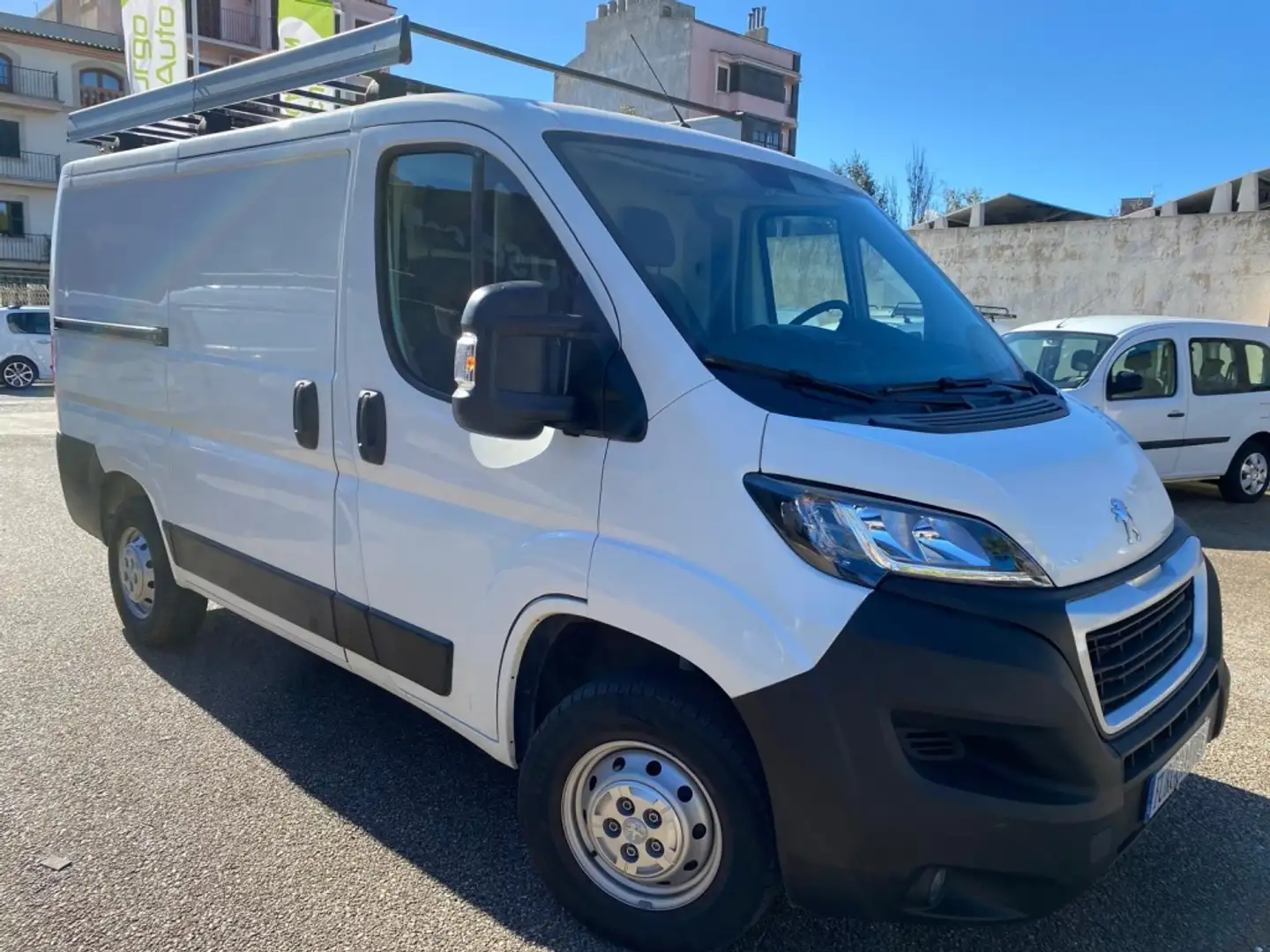 Peugeot Boxer Furgón 2.2BlueHDI 330 L1H1 Pack S&S 120 Wit - 1