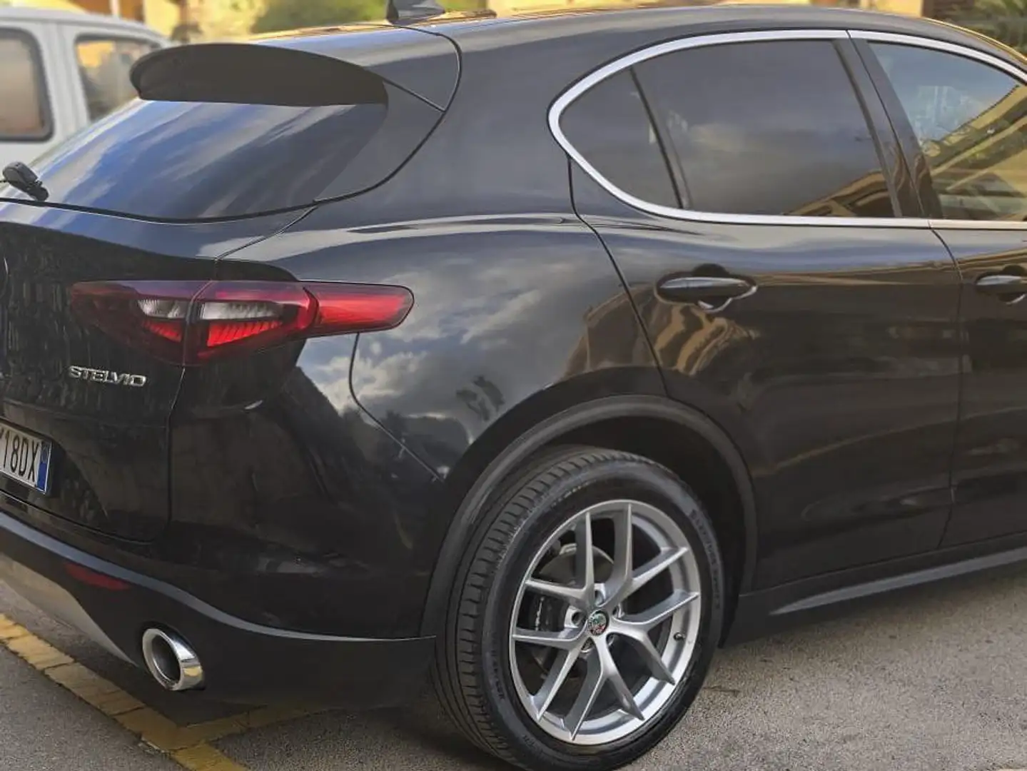 Alfa Romeo Stelvio Stelvio 2018 2.2 t Super rwd 180cv auto Nero - 1