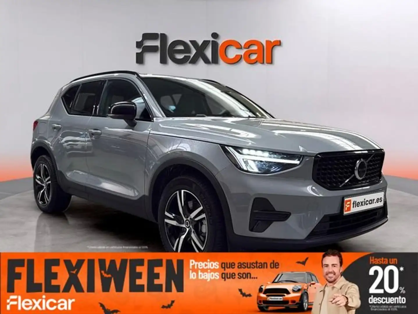 Volvo XC40 2.0 B3 G Plus Dark Auto Gris - 1