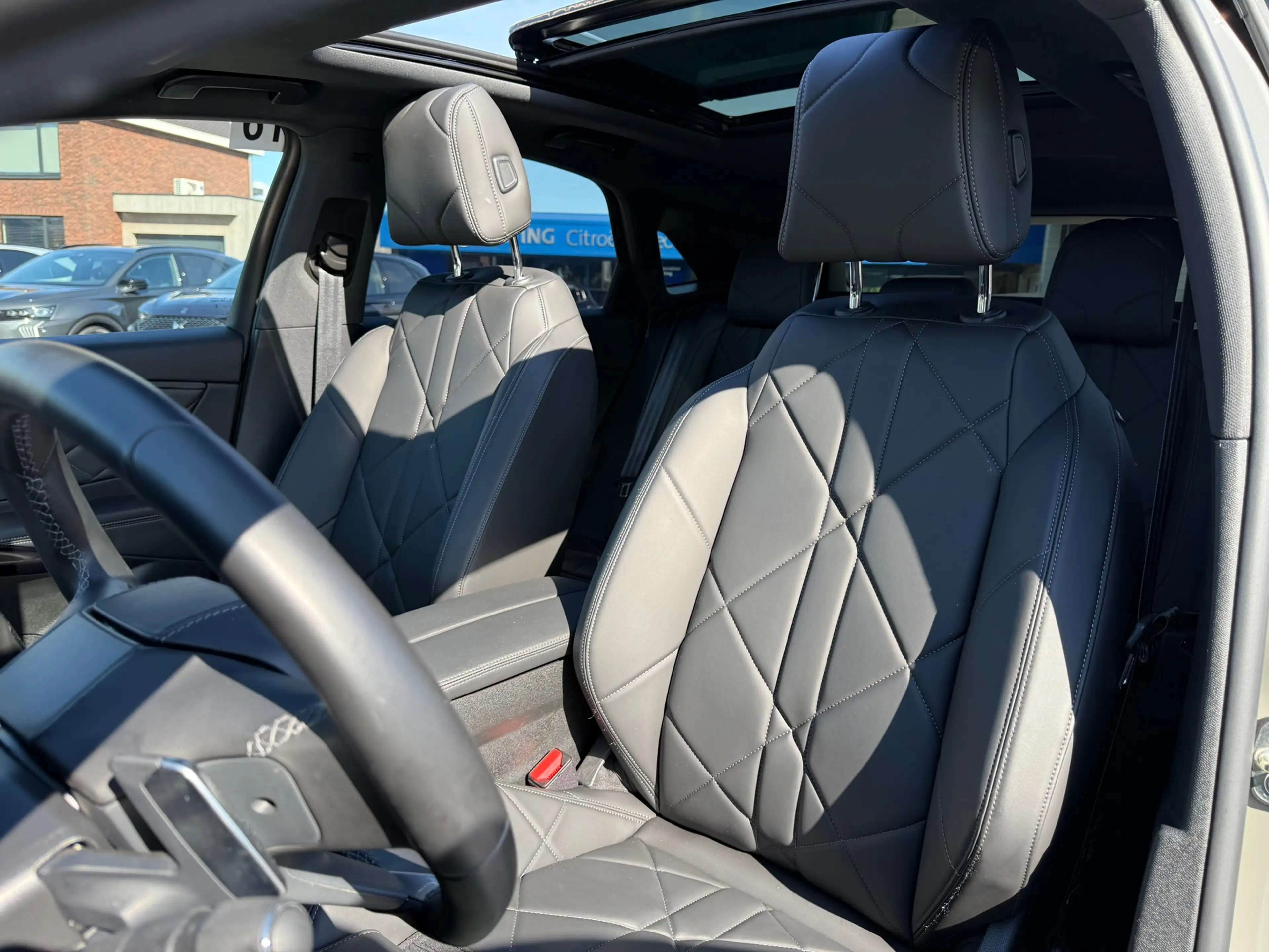 DS Automobiles DS 7 1.6 PHEV 300 4x4 PallaS HIFI FOCAL SCHUIFDAK PACK — photo 10