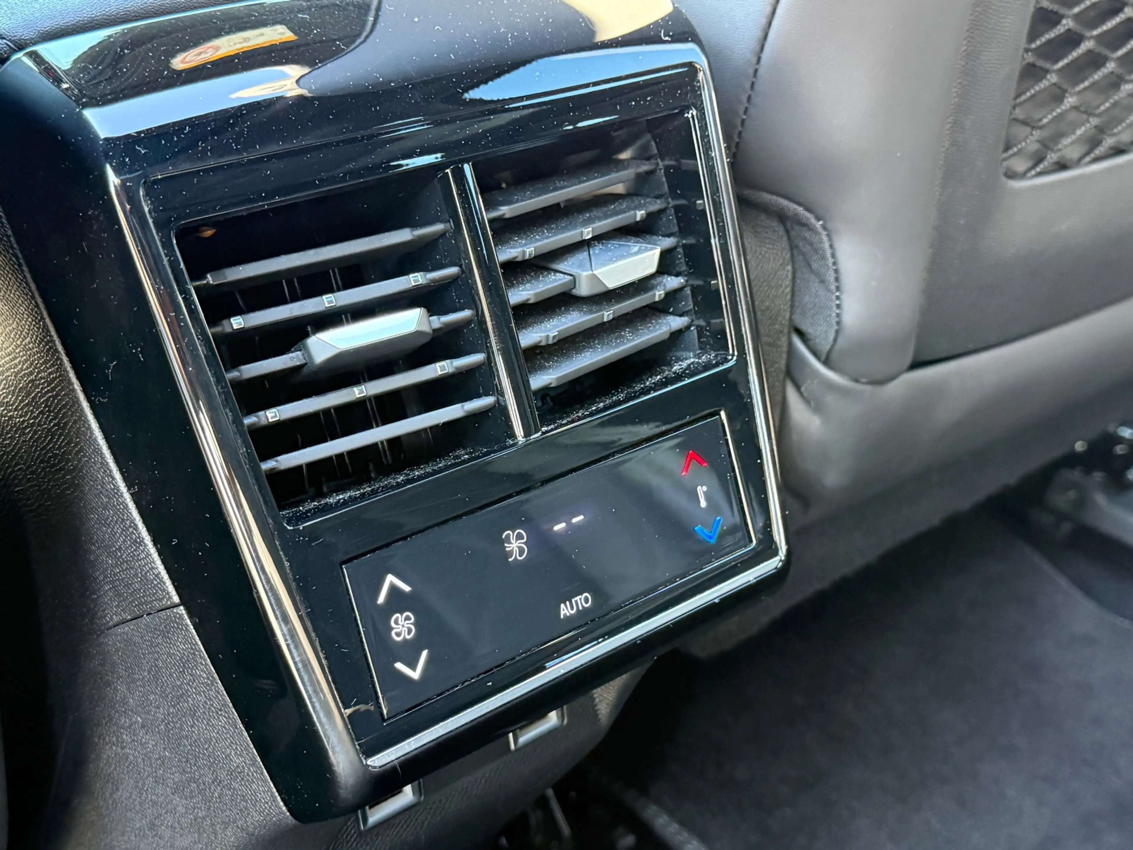 DS Automobiles DS 7 1.6 PHEV 300 4x4 PallaS HIFI FOCAL SCHUIFDAK PACK — photo 11