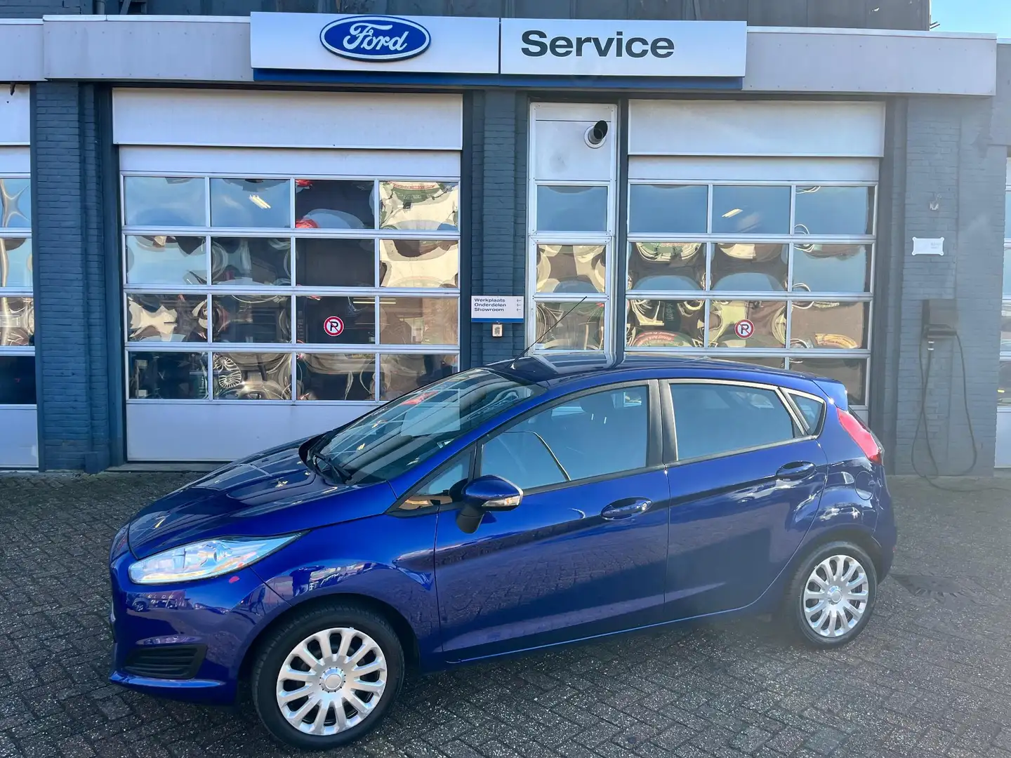 Ford Fiesta 1.0 Style Essential l Dist.riem reeds vervangen l Bleu - 2