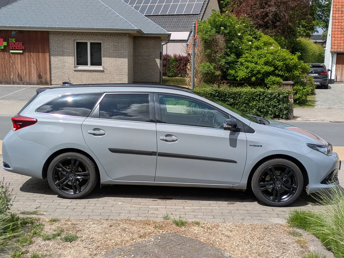 Toyota Auris Auris 1.8 VVT-i Hybrid Automatik TS Black Edition Grijs - 2