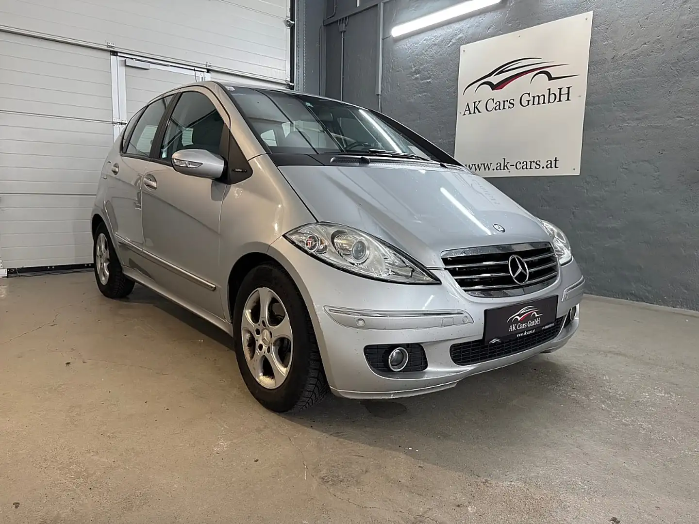 Mercedes-Benz A 180 Avantgarde CDI Automatik. Gris - 1