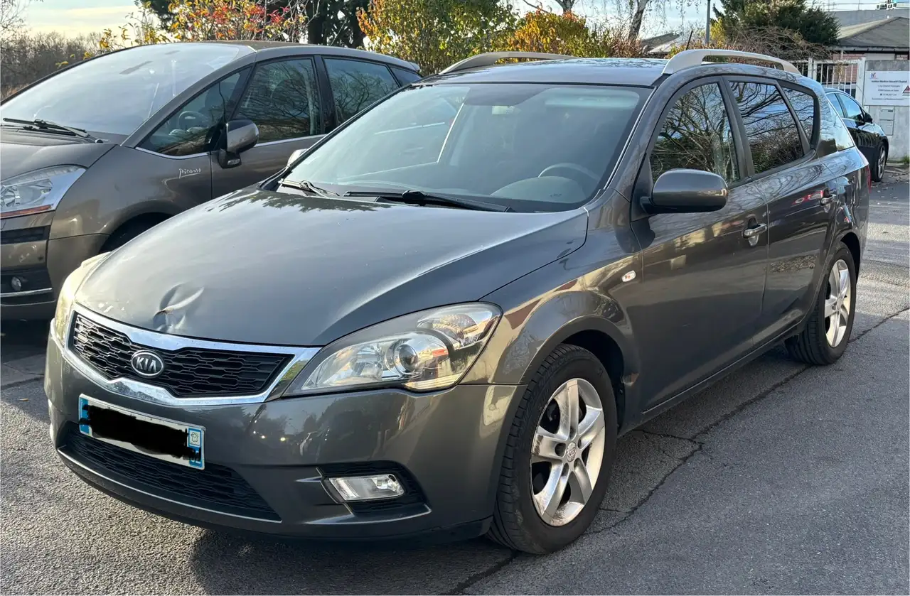 Kia Ceed SW \u002F cee'd SW Cee'd SW 1.6 CRDi 115 ISG Euro 5 Style