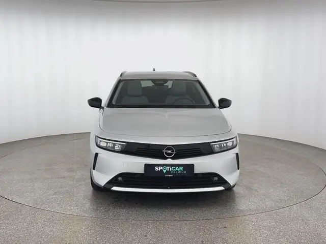 Opel Astra view 2