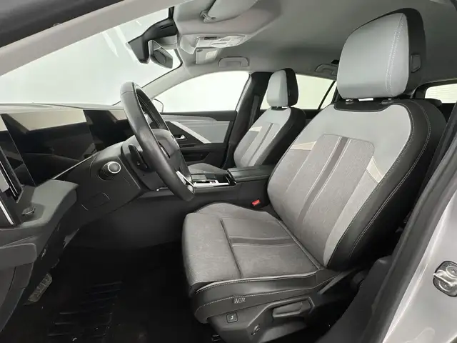 Opel Astra view 9