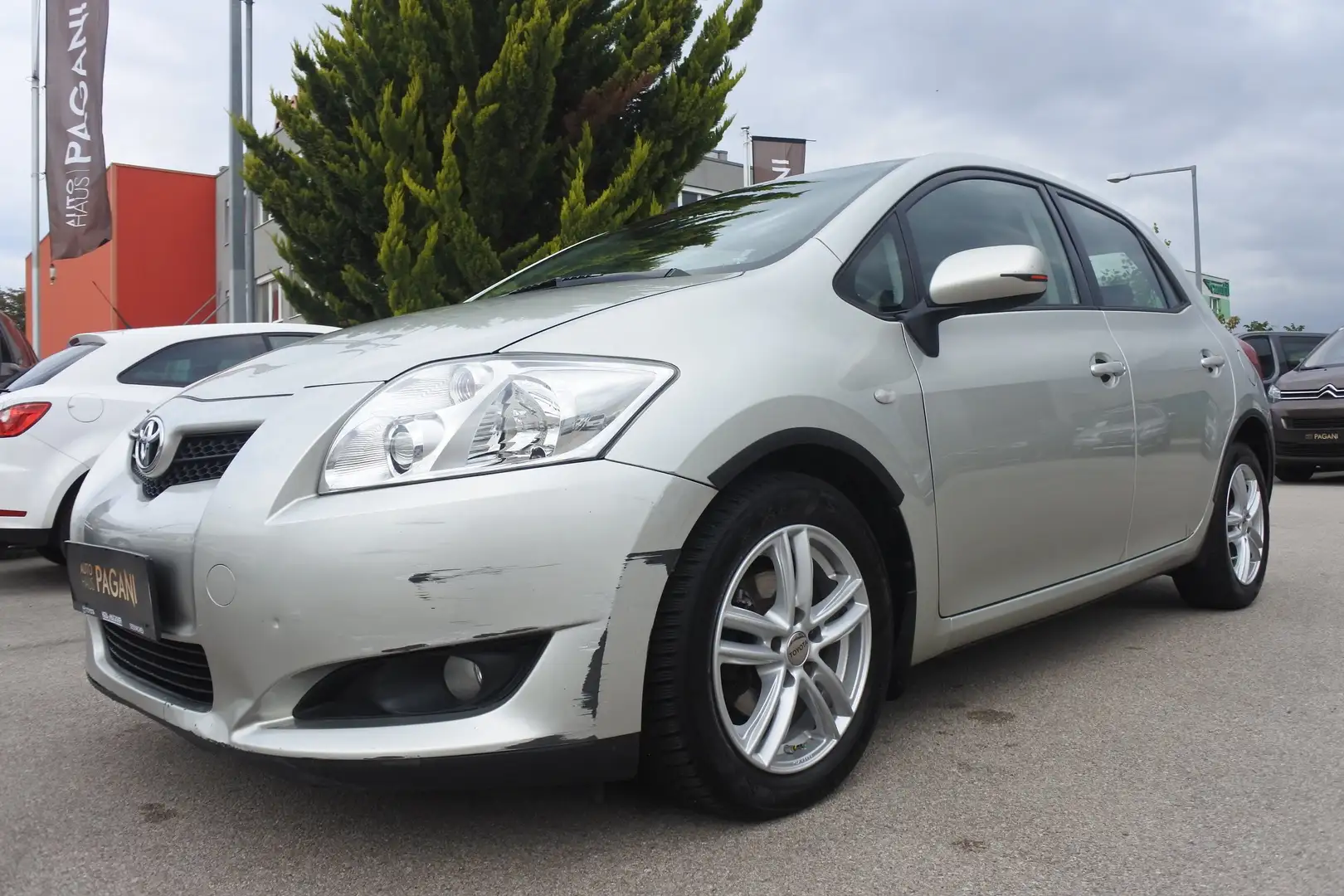 Toyota Auris Auris 1,4 D-4D 90 High MMT High - 2