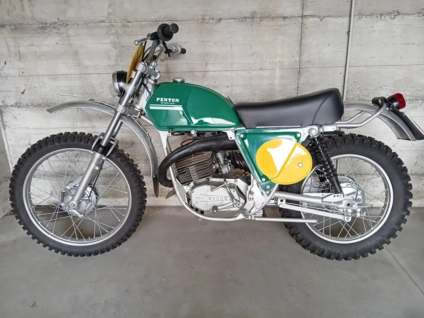 KTM 125 GS Zielony - 1