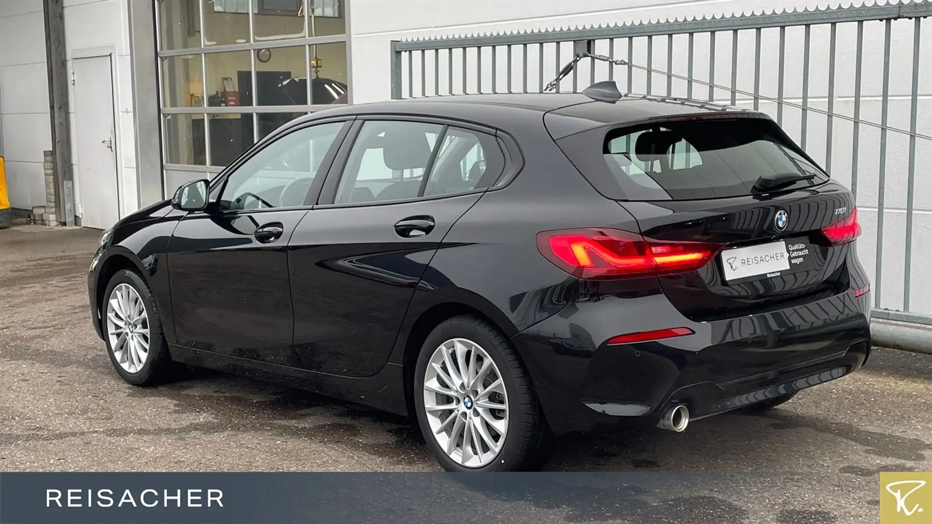 BMW 118 iA Advantage DKG LCProf DA SH LM17" elHk Noir - 2