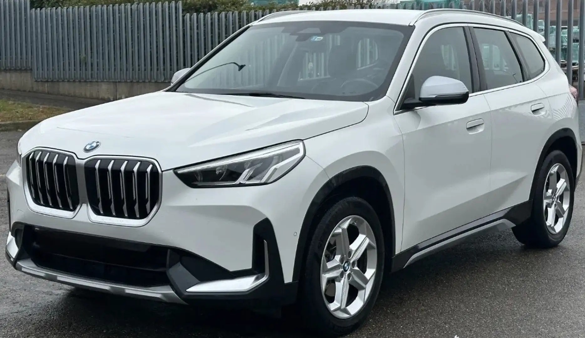 BMW X1 interno in pelle cerchi di 18 Blanc - 1