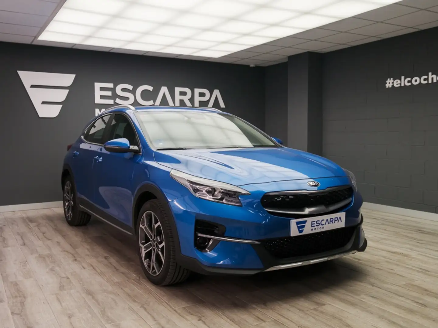 Kia XCeed 1.6 PHEV eTech Aut. Blauw - 1