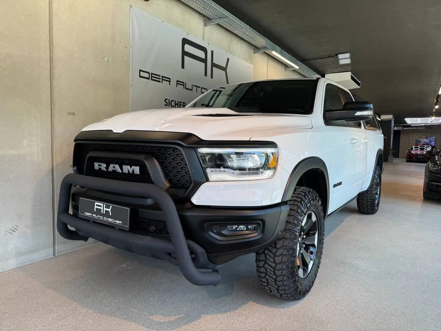 Dodge RAM 1500 Rebel Weiß - 1