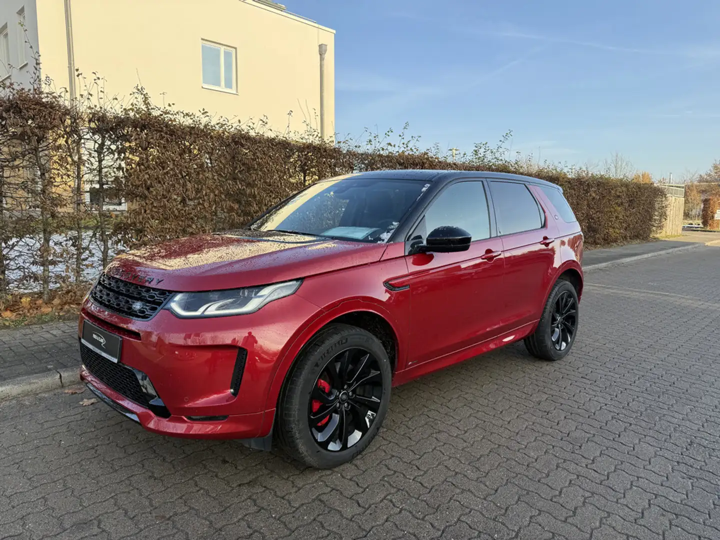 Land Rover Discovery Sport 2.0 R-Dynamic SE AWD PANO Rot - 1