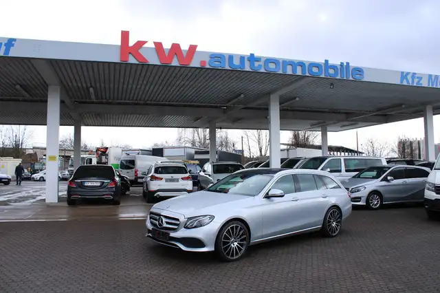 Mercedes-Benz E 350 d 4Matic,LED,20",Leder,Head-up,Panorama