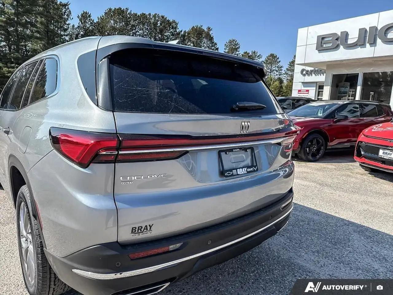 Buick Enclave снимка Buick Enclave