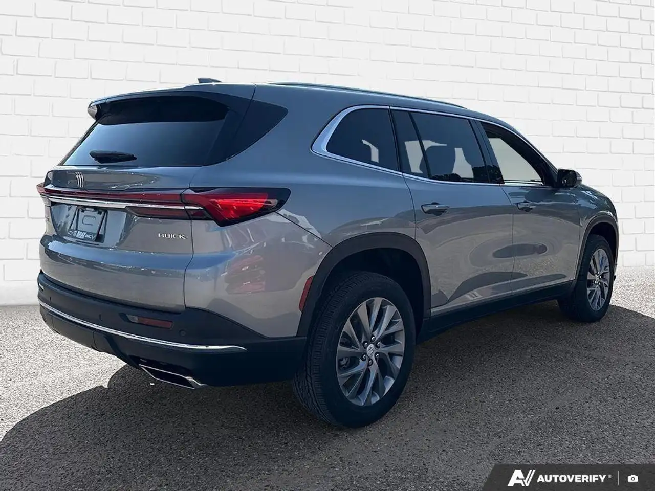 Buick Enclave снимка Buick Enclave