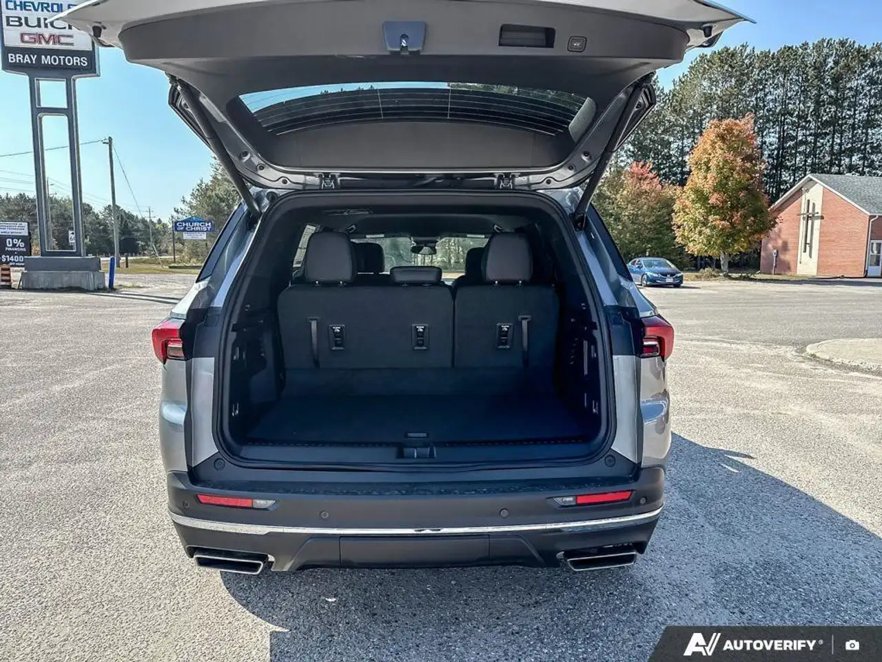 Buick Enclave снимка Buick Enclave