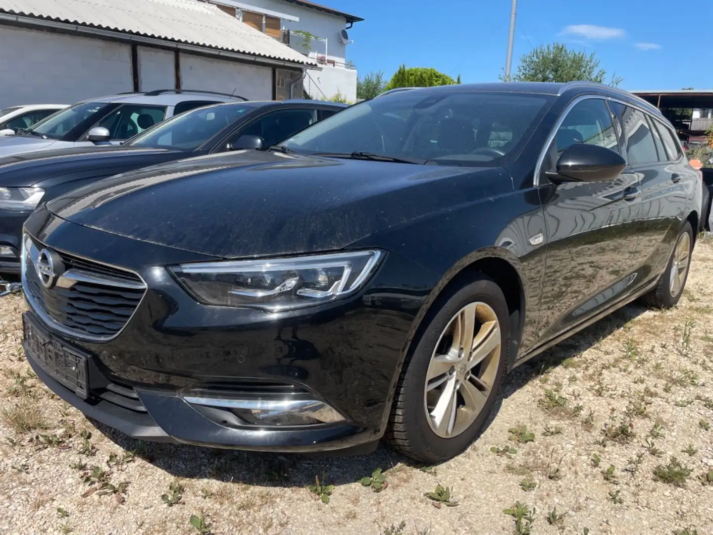 Opel Insignia B Sports Spur Abstand AHK LED Schwarz - 1