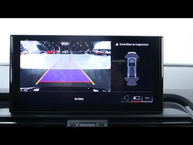 Audi Q5 view 21