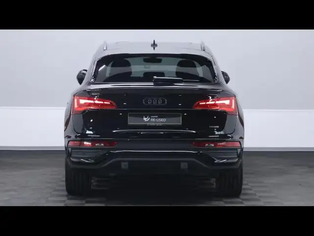 Audi Q5 view 6