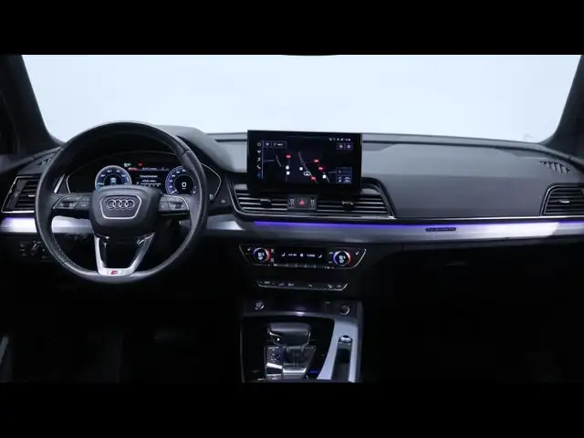 Audi Q5 view 15