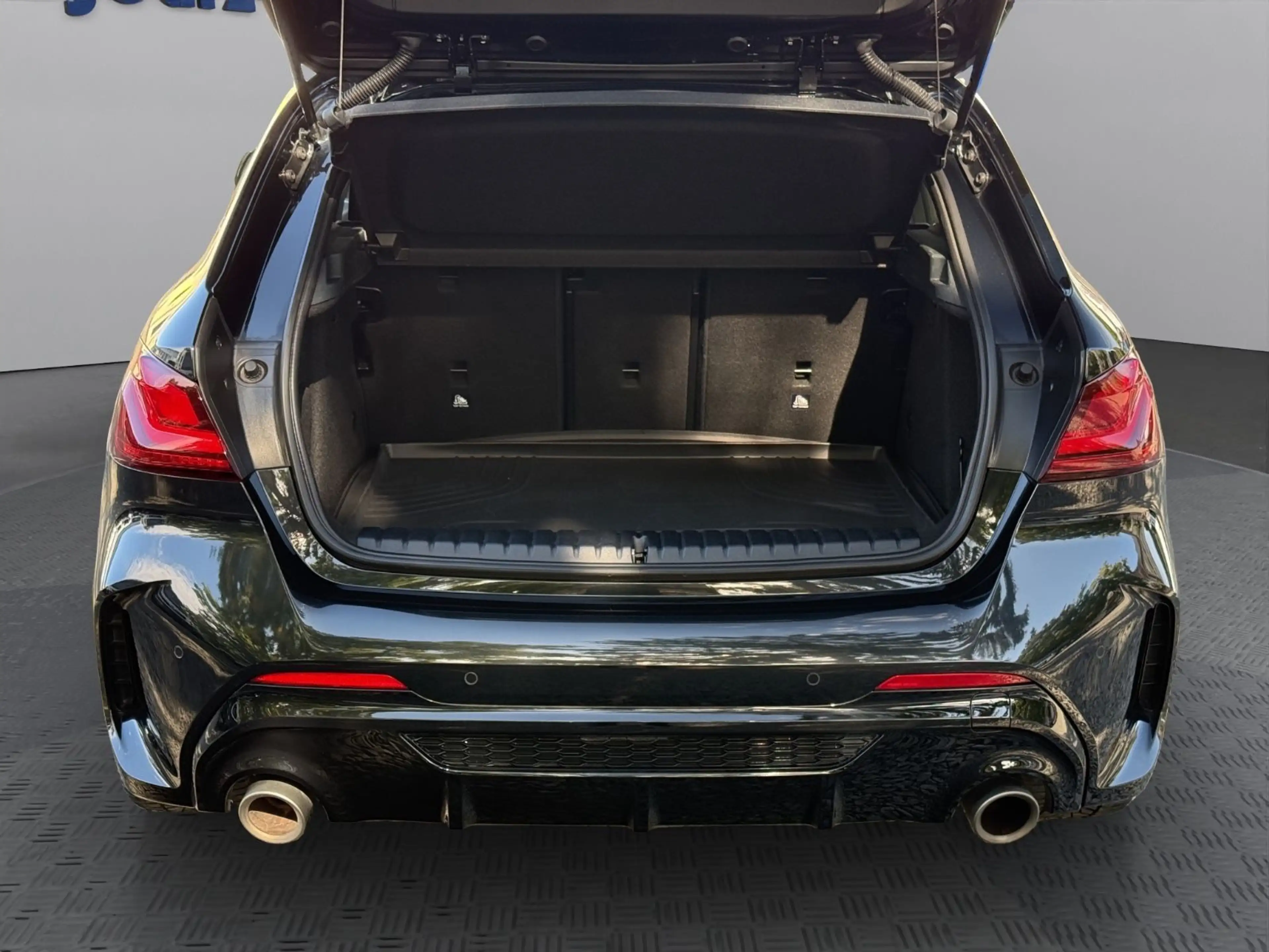 BMW 135 i xDrive°Shadow°HeadUp°Leder°LenkradHZG°LED — photo 10