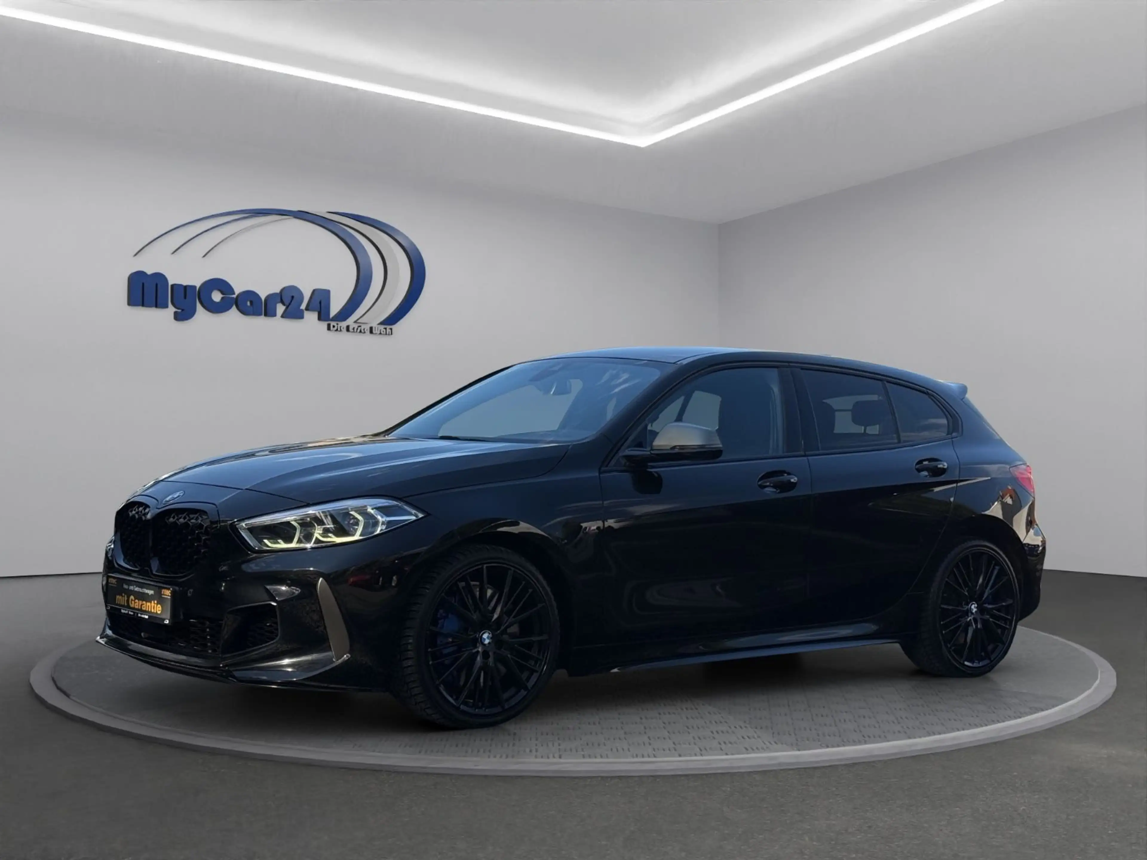 BMW 135 i xDrive°Shadow°HeadUp°Leder°LenkradHZG°LED