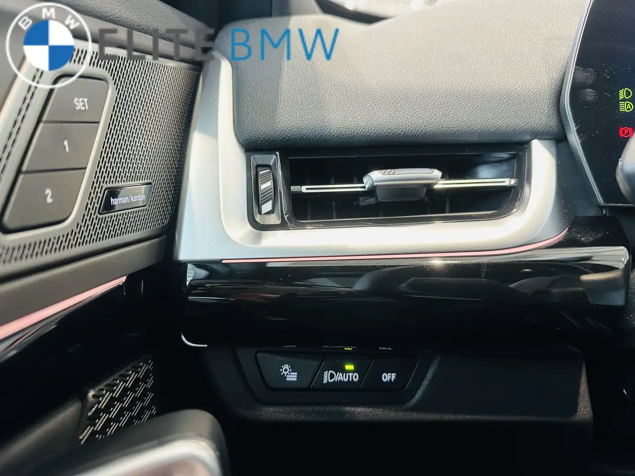 BMW X1 photo BMW X1