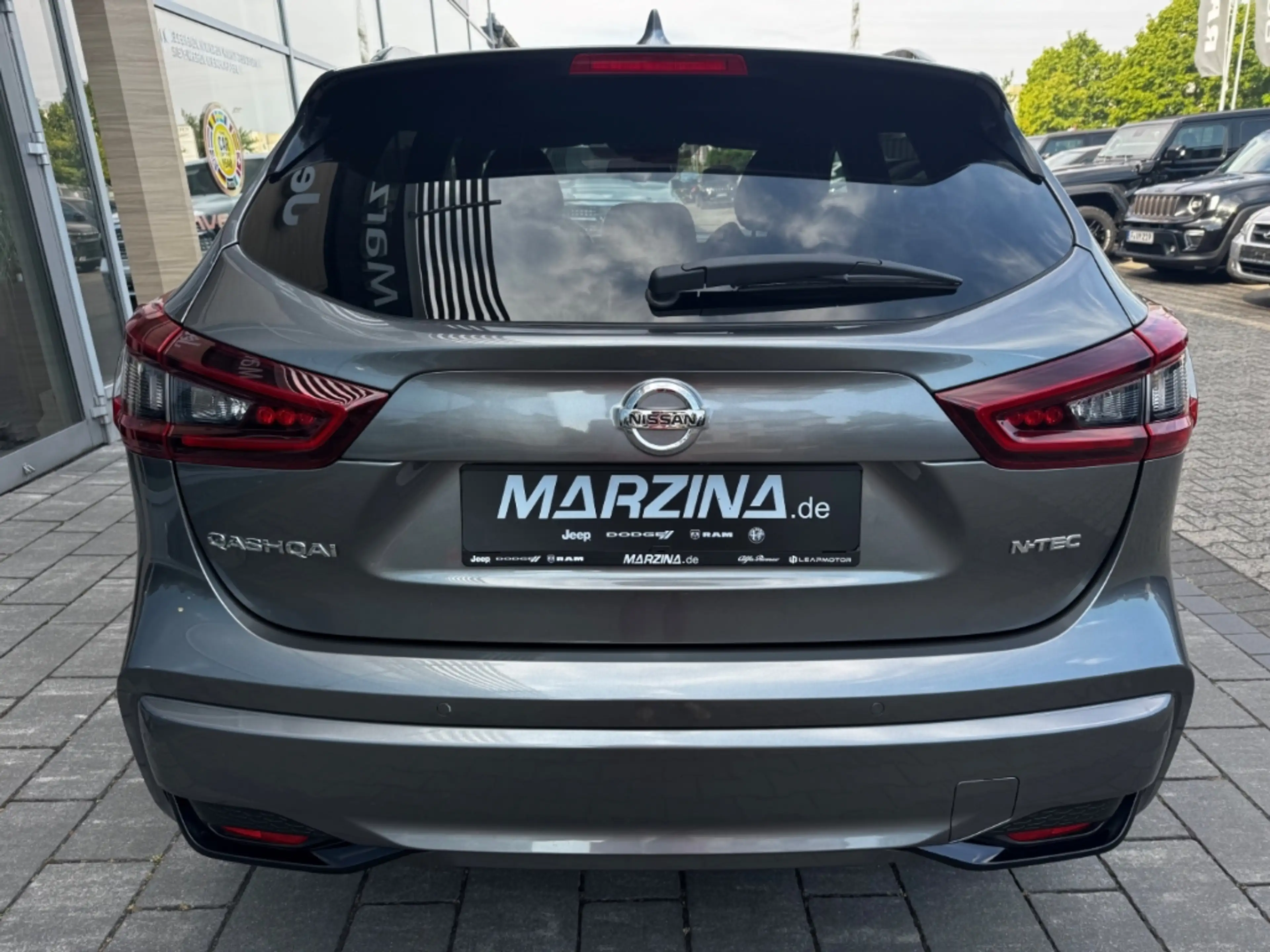 Nissan Qashqai N-Tec Navi 360 Kamera LED Kurvenlicht ACC Mehrzone — photo 6