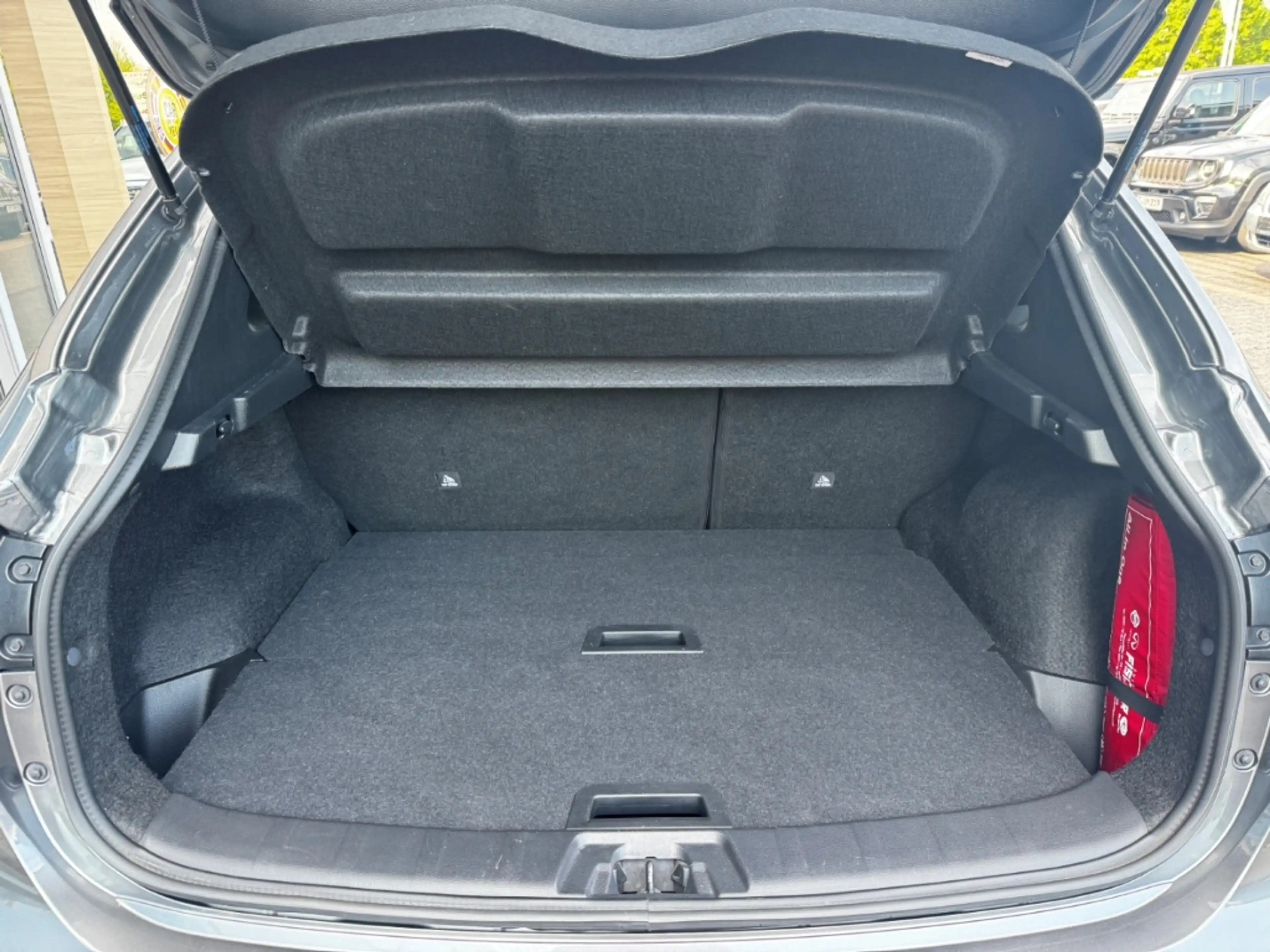 Nissan Qashqai N-Tec Navi 360 Kamera LED Kurvenlicht ACC Mehrzone — photo 7